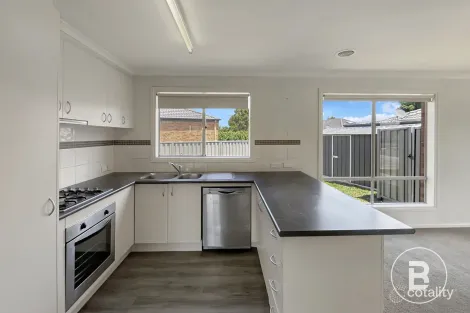 Property photo of 4 Cluden Gardens Sebastopol VIC 3356