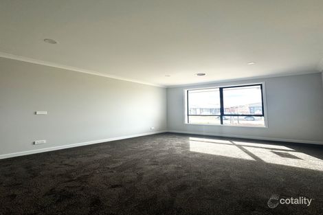Property photo of 50 Ravenscraig Drive Strathtulloh VIC 3338