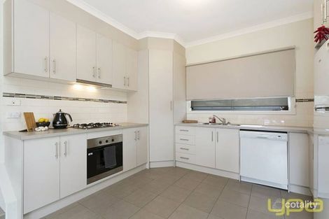 Property photo of 1/19 Lalor Crescent Sunbury VIC 3429