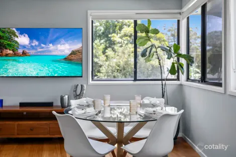 Property photo of 28 Sapphire Crescent Merimbula NSW 2548