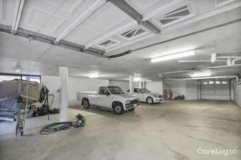Property photo of 30 Saint Martin Place Clear Island Waters QLD 4226