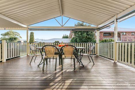 Property photo of 3 Vanham Close Middle Ridge QLD 4350