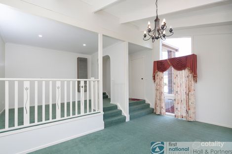 Property photo of 16 Sydney Parkinson Avenue Endeavour Hills VIC 3802