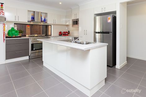 Property photo of 7 Coops Place Heritage Park QLD 4118