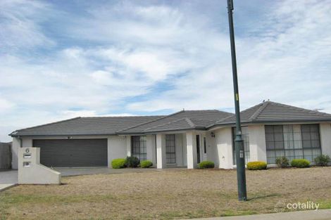 6 Moonie Cl, Taylors Lakes, VIC 3038