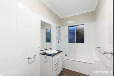 Property photo of 2/3 Rossmere Lane Auchenflower QLD 4066