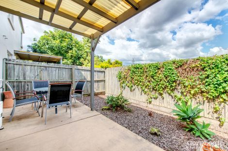 Property photo of 2/10 Chapman Place Oxley QLD 4075