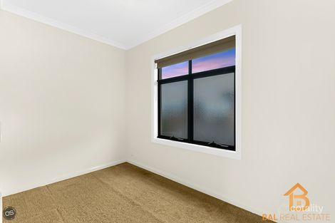 Property photo of 2/108 Wootten Road Tarneit VIC 3029