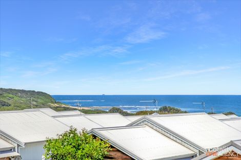 Property photo of 24 Seaside Circuit Caves Beach NSW 2281