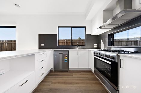 Property photo of 40 Mulwala Drive Doreen VIC 3754