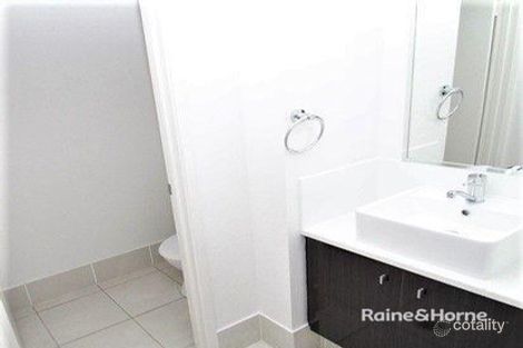 Property photo of 4/5 Glenlyon Street Gladstone Central QLD 4680