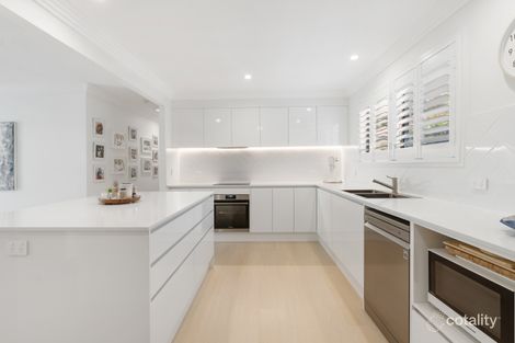Property photo of 39 Jaguar Drive Bundall QLD 4217