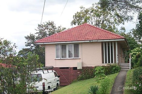 16 Maryland St, Stafford Heights, QLD 4053