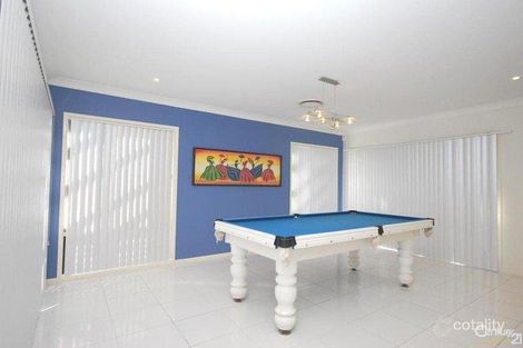 Property photo of 18 Hannan Place Prairiewood NSW 2176