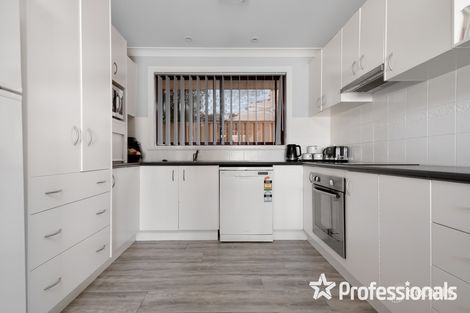 Property photo of 15 Sundown Drive Kelso NSW 2795