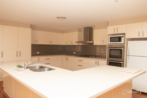 Property photo of 11 Windsor Court Warrnambool VIC 3280