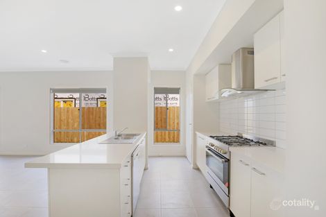 Property photo of 9 Hazelmere Avenue Eynesbury VIC 3338