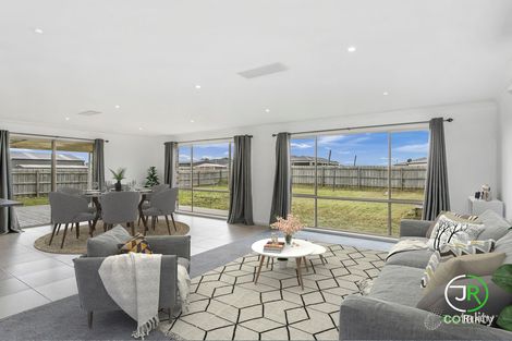 Property photo of 6 Quinny Street Koo Wee Rup VIC 3981