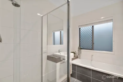Property photo of 20 Meander Circuit Holmview QLD 4207