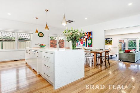 Property photo of 21 Roland Avenue Strathmore VIC 3041