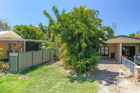 2/10 Nona St, Bowen, QLD 4805