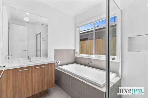 Property photo of 44 Unico Circuit Mount Duneed VIC 3217