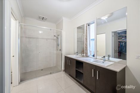 Property photo of 62 City Vista Circuit Cranbourne West VIC 3977