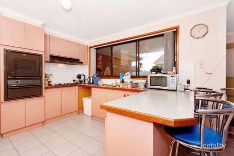 Property photo of 16 Narelle Drive Aspendale Gardens VIC 3195