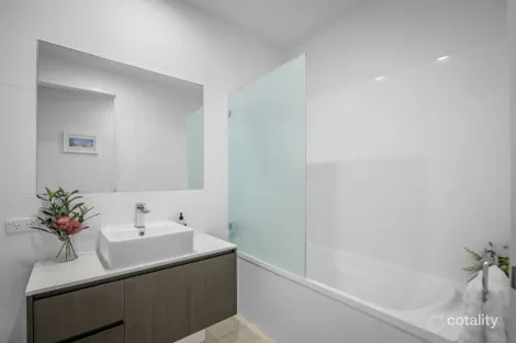 Property photo of 12/2 Emily Way Varsity Lakes QLD 4227