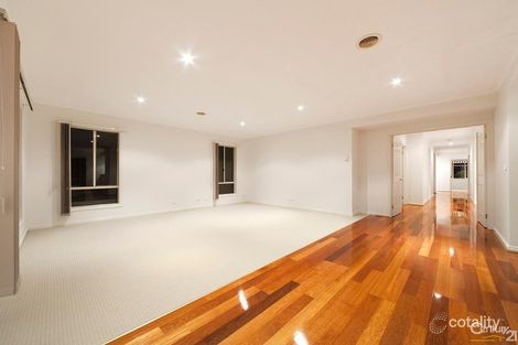 Property photo of 13 Stonehaven Avenue Cranbourne VIC 3977