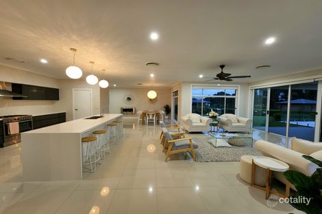 Property photo of 35 Twin Creeks Drive Luddenham NSW 2745