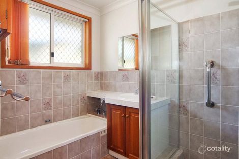 Property photo of 2/15 Hillvue Road South Tamworth NSW 2340