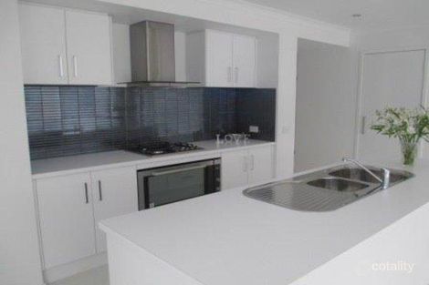 Property photo of 14 Lusitano Way Clyde North VIC 3978