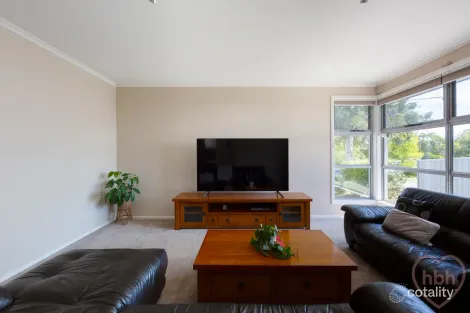 Property photo of 27 Halford Crescent Page ACT 2614