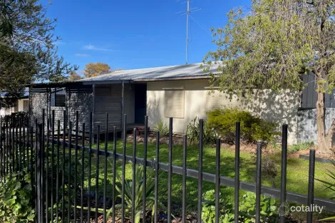 7 Pattullo Ave, Clare, SA 5453