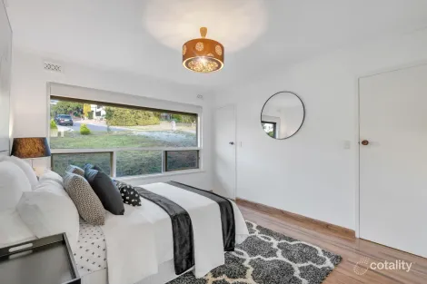 Property photo of 17 Kanangra Road Seaview Downs SA 5049