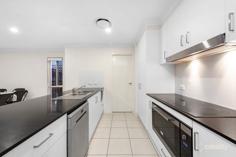 Property photo of 11 Panorama Place Upper Kedron QLD 4055