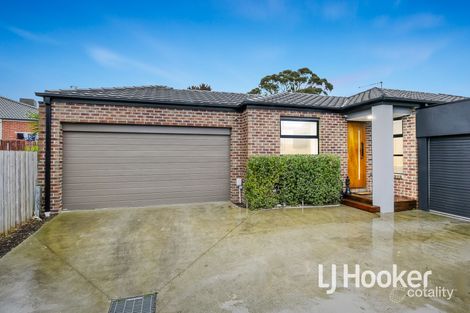 Property photo of 2/117 Oaktree Drive Hampton Park VIC 3976
