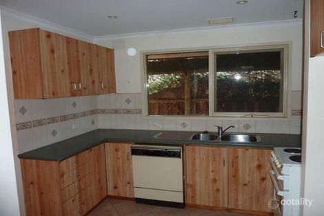Property photo of 13 Oak Avenue Benalla VIC 3672