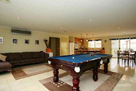 Property photo of 5 Grove Gardens Berwick VIC 3806