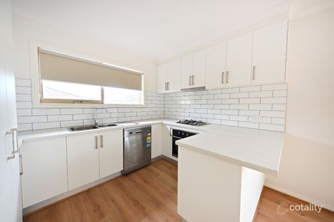 Property photo of 2/20 Sarno Court Cranbourne VIC 3977