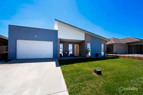 Property photo of 10 Angus Place Bungendore NSW 2621