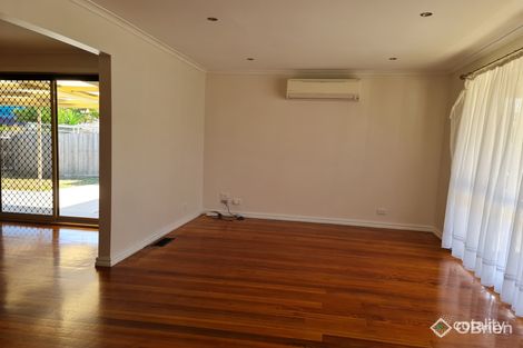 Property photo of 4 Verna Place St Albans VIC 3021