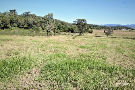 557 Sarina Beach Rd, Sarina, QLD 4737