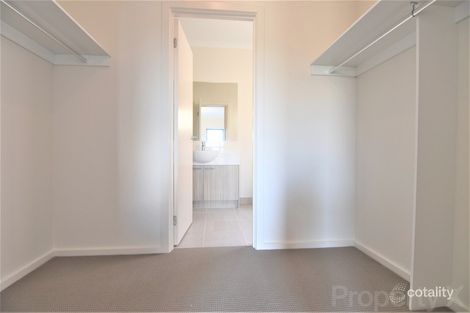 Property photo of 27 Queen Circuit Sunshine VIC 3020