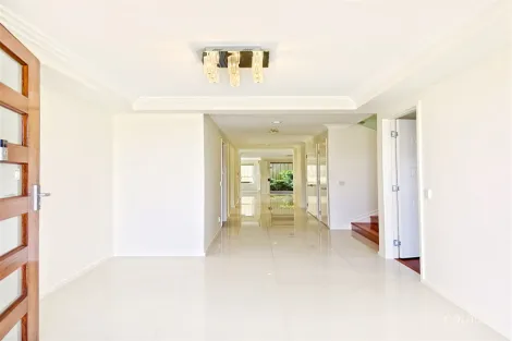Property photo of 8 Golden Place Robertson QLD 4109