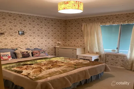 208 Woodside St, Doubleview, WA 6018