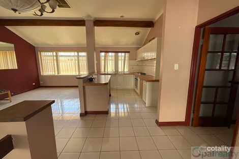 Property photo of 6 Caddy Close Cooloongup WA 6168