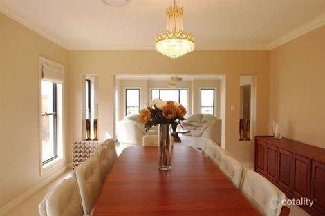 Property photo of 27 Strathwallen Close Macquarie Links NSW 2565