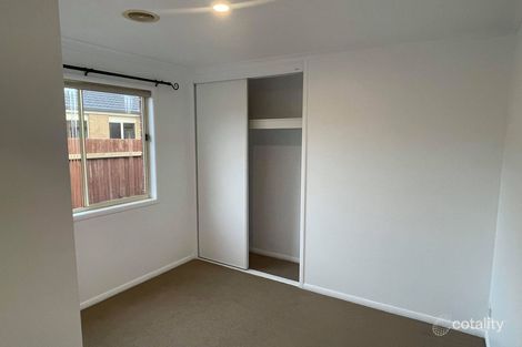 Property photo of 19 Inverloch Drive Point Cook VIC 3030